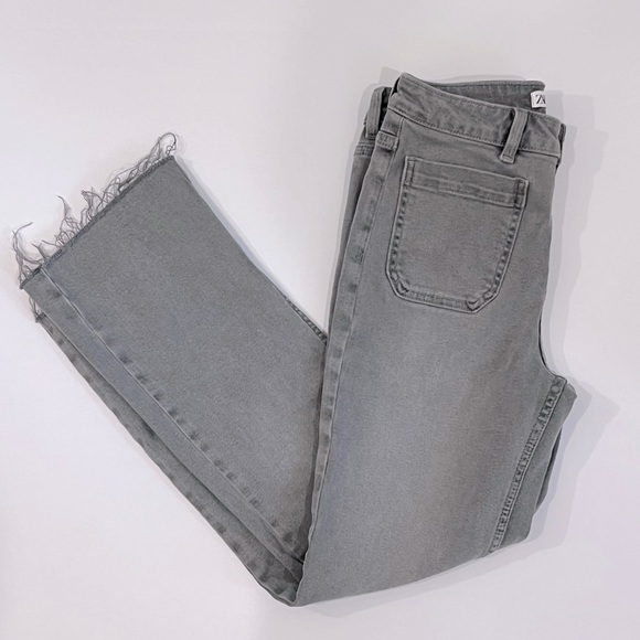 Zara Straight leg Cropped Jeans in grey/ women’s size 4 - Picture 2 of 9